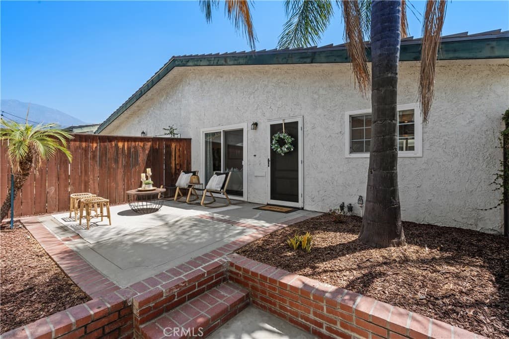 Townhouse at 1048 Royal Oaks H, Monrovia — photo 4 of 12