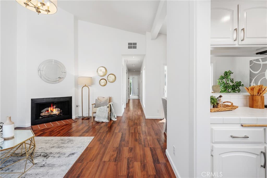 Townhouse at 1048 Royal Oaks H, Monrovia — photo 8 of 12