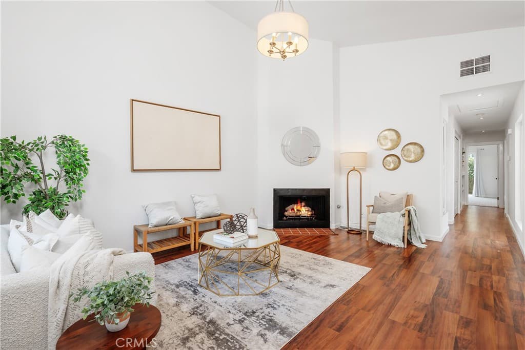 Townhouse at 1048 Royal Oaks H, Monrovia — photo 9 of 12