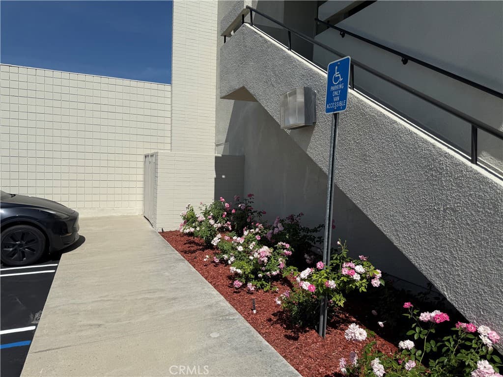 Home at 148 E Foothill, Arcadia — photo 9 of 12