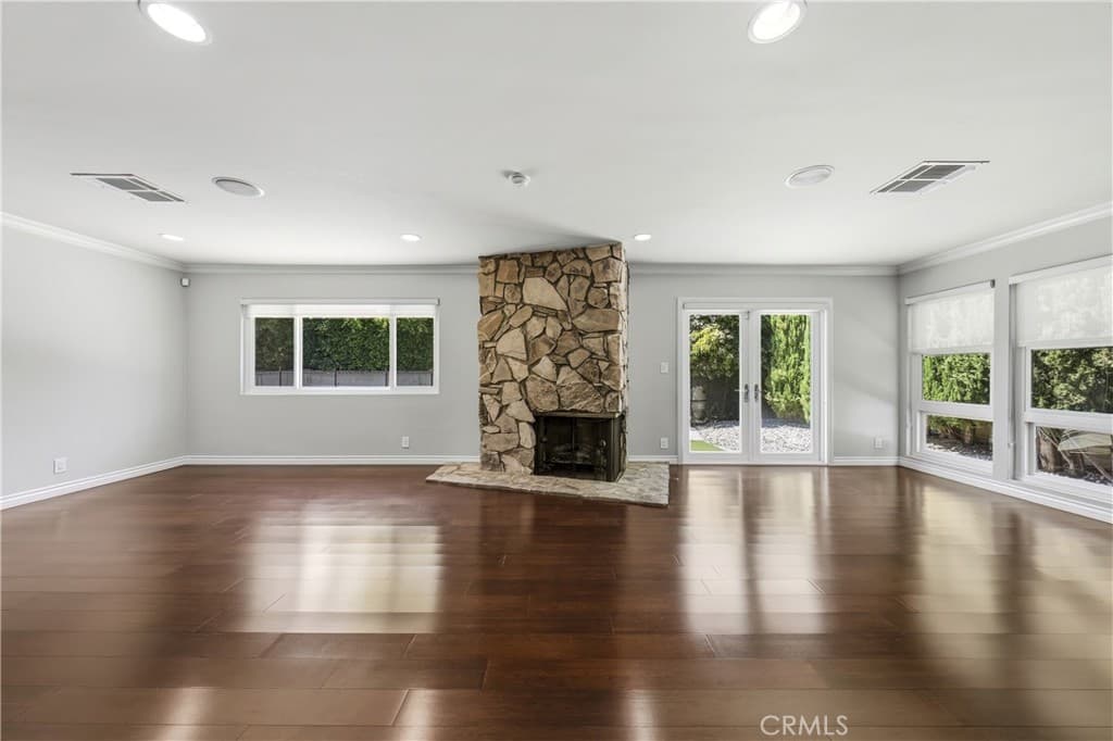 Home at 18 W Rodell Place, Arcadia — photo 11 of 12