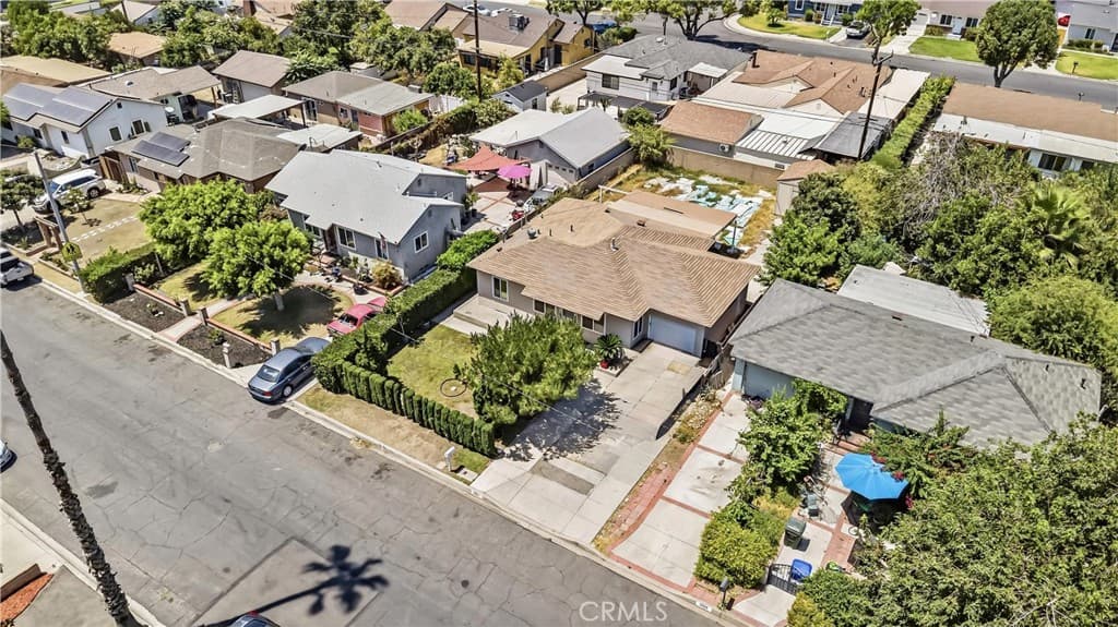 Home at 1931 Delford, Duarte — photo 3 of 12
