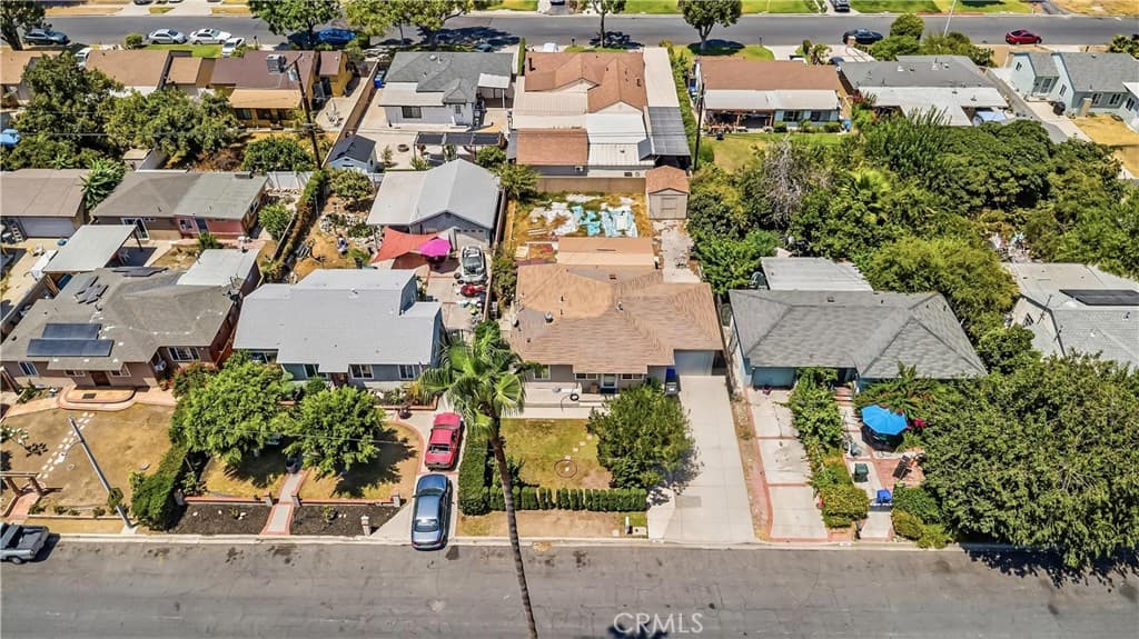 Home at 1931 Delford, Duarte — photo 4 of 12