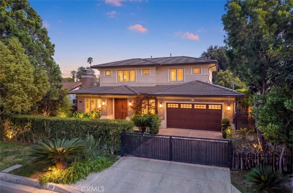Home at 606 Rosemarie Drive, Arcadia — photo 2 of 12