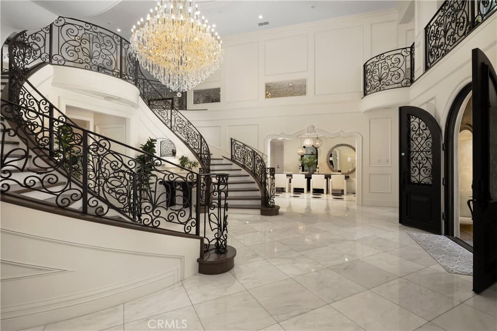 Home at 800 Hampton Road, Arcadia — photo 10 of 12