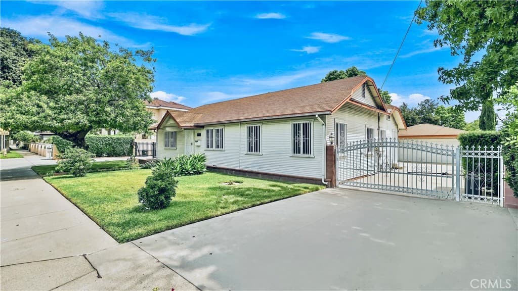 Home at 5428 El Monte Avenue, Temple City — photo 4 of 12