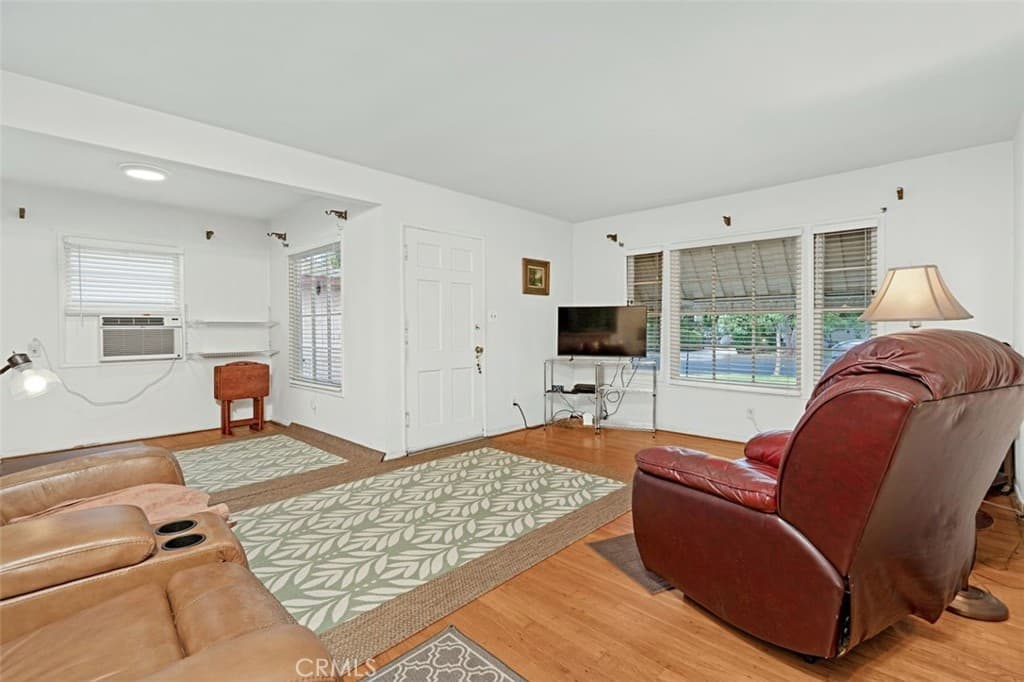 Home at 4924 Kauffman Avenue, Temple City — photo 4 of 12