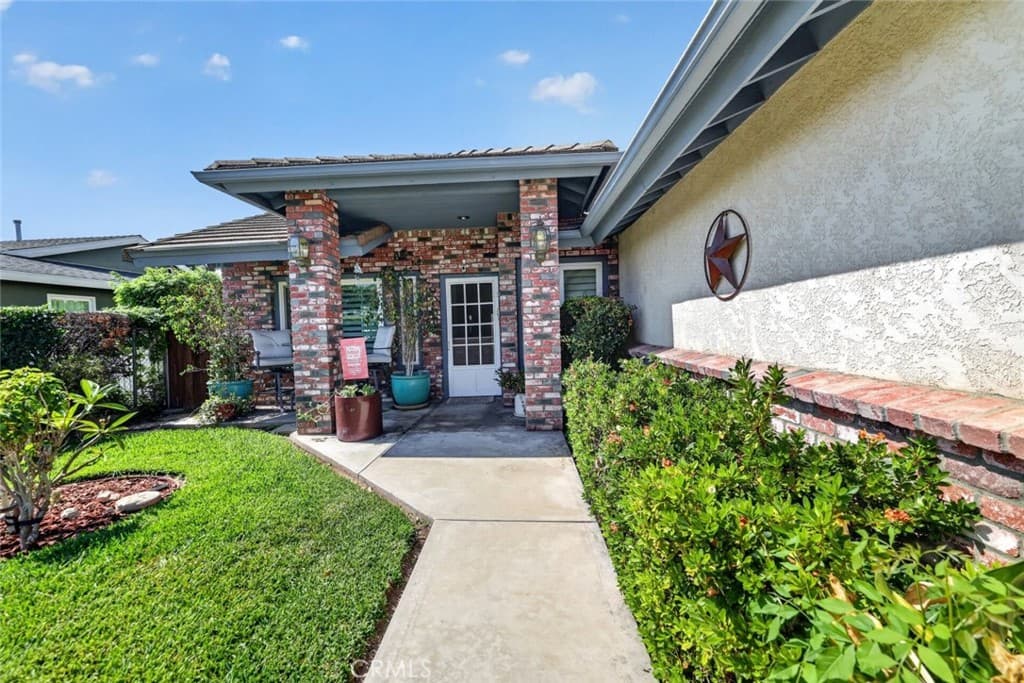 Home at 1116 E Gladstone Street, La Verne — photo 6 of 12