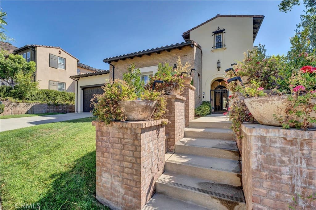 Home at 510 E. Viewcrest, Azusa — photo 1 of 12