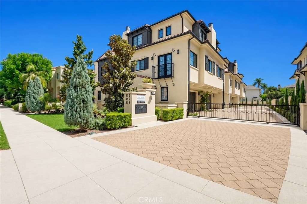 Townhouse at 318 California Street, Arcadia — photo 1 of 12