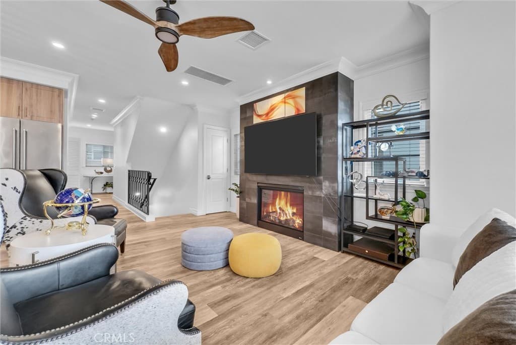 Townhouse at 318 California Street, Arcadia — photo 9 of 12