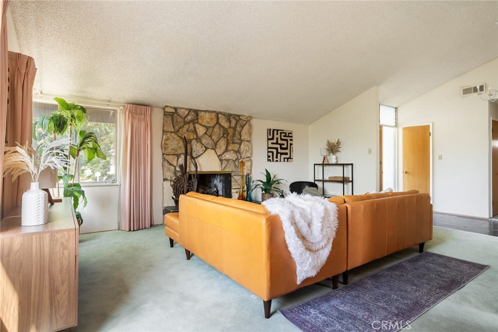Home at 2020 Liliano, Sierra Madre — photo 3 of 12