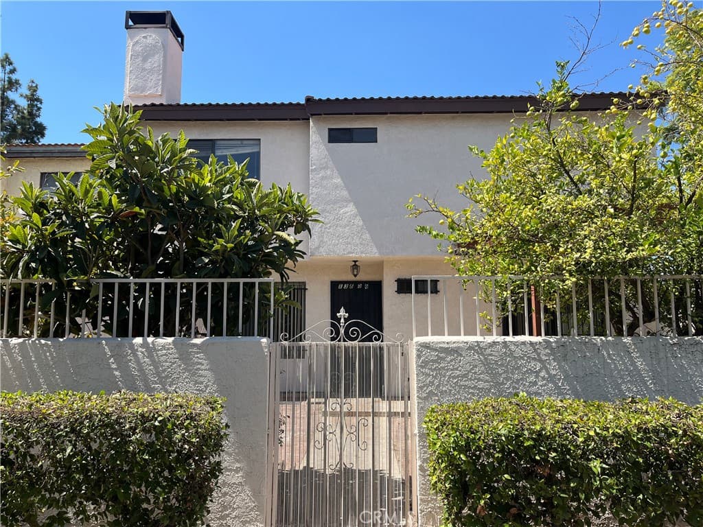 Townhouse at 13856 Ramona Parkway, Baldwin Park — photo 2 of 12