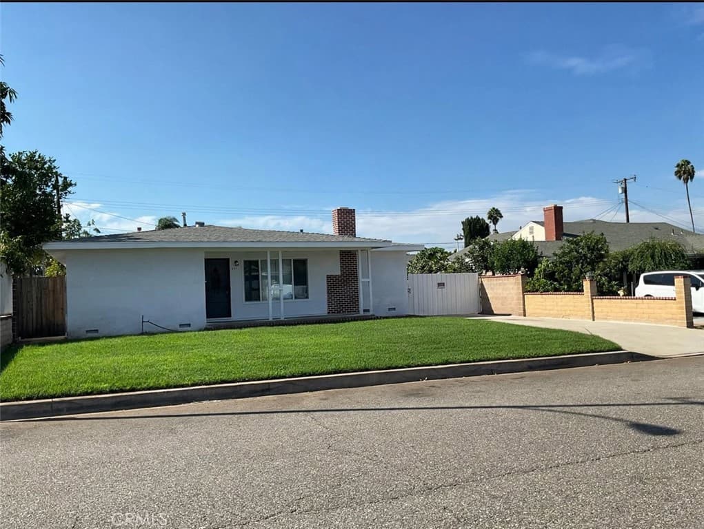 Home at 611 Santo Oro Avenue, La Puente — photo 1 of 12