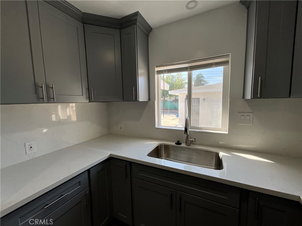 Home at 611 Santo Oro Avenue, La Puente — photo 5 of 12