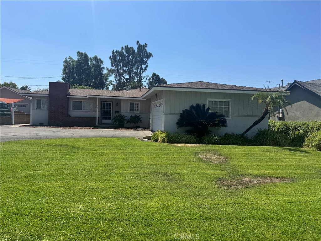 Home at 434 E Carroll, Glendora — photo 3 of 6