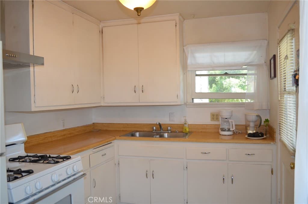Multi-Family at 206 Madeline, Monrovia — photo 7 of 12