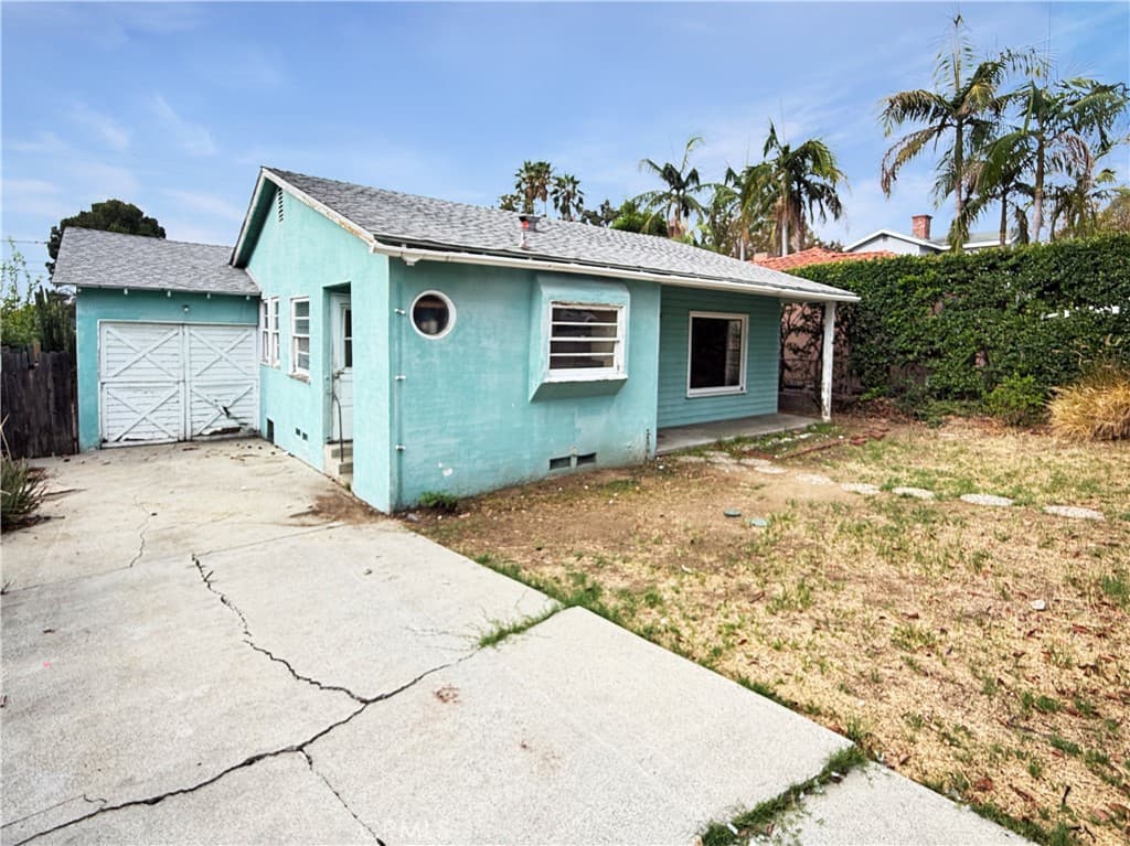 Home at 490 E Highland Avenue, Sierra Madre — photo 2 of 12