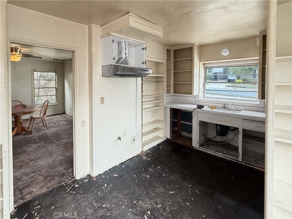 Home at 490 E Highland Avenue, Sierra Madre — photo 10 of 12