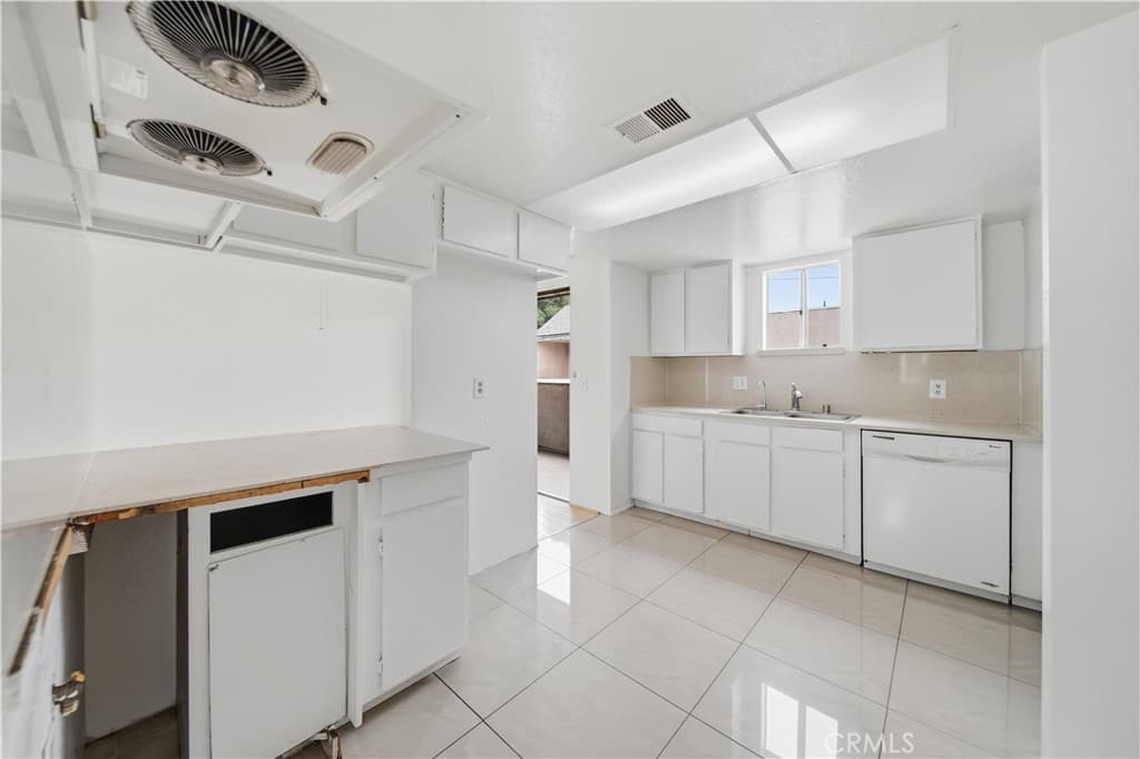 Condo at 11829 Ferris Road B, El Monte — photo 12 of 12