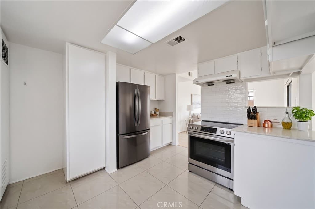 Condo at 11829 Ferris Road B, El Monte — photo 9 of 12