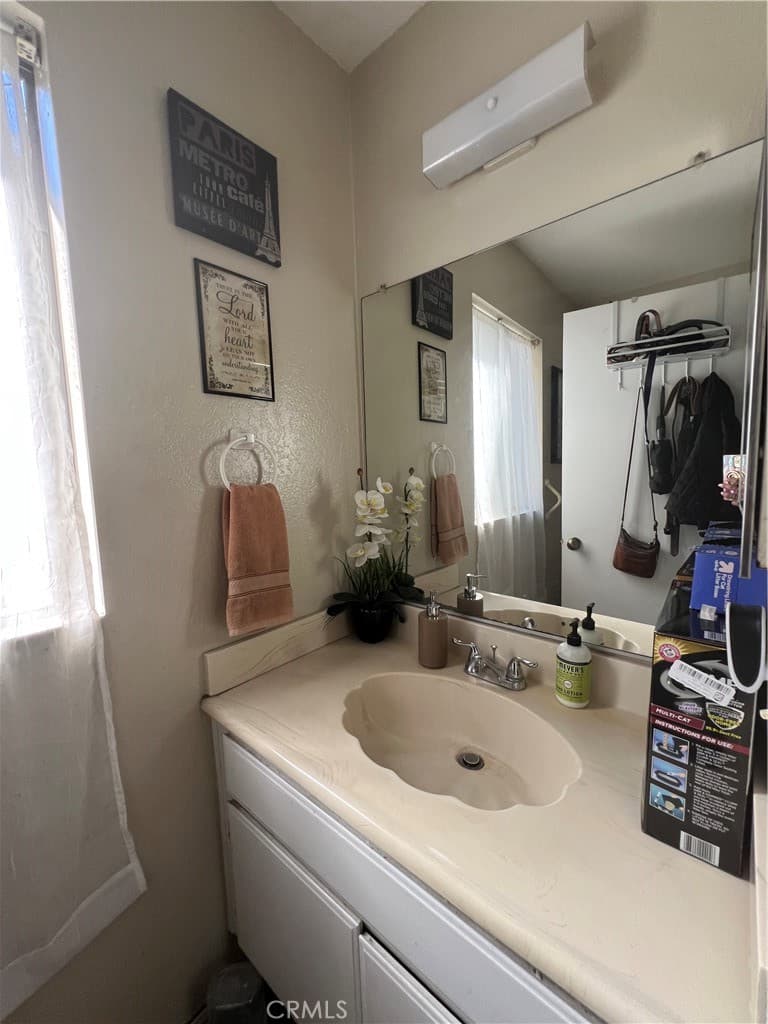 Townhouse at 2421 S Reservoir, Pomona — photo 10 of 12