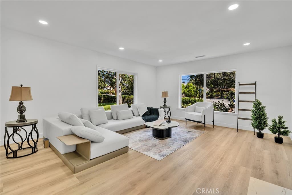 Home at 202 W Norman Avenue, Arcadia — photo 8 of 12