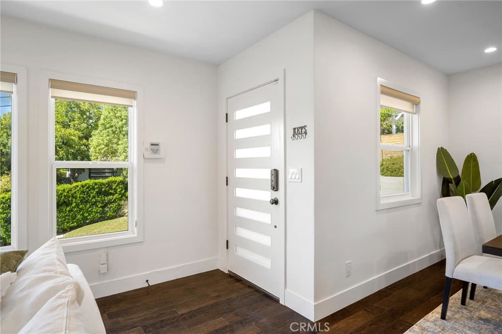 Home at 334 Hill, Monrovia — photo 4 of 12