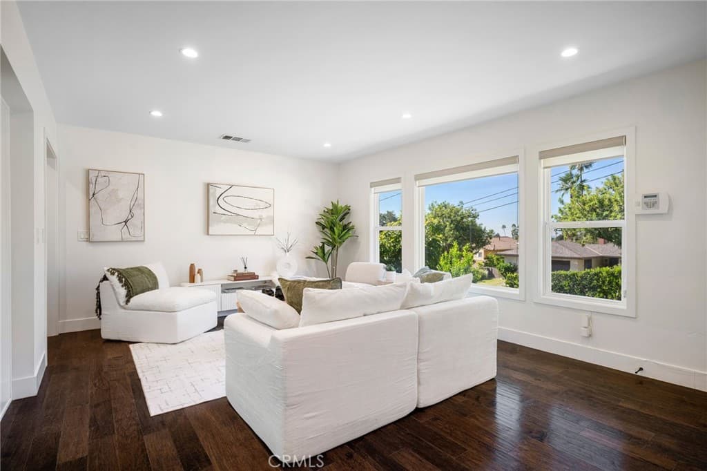 Home at 334 Hill, Monrovia — photo 5 of 12