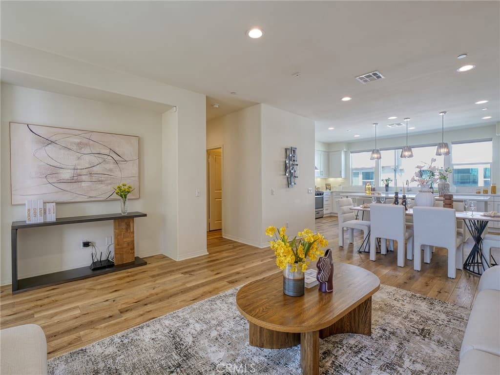 Condo at 3375 Lynd Avenue, Arcadia — photo 4 of 12