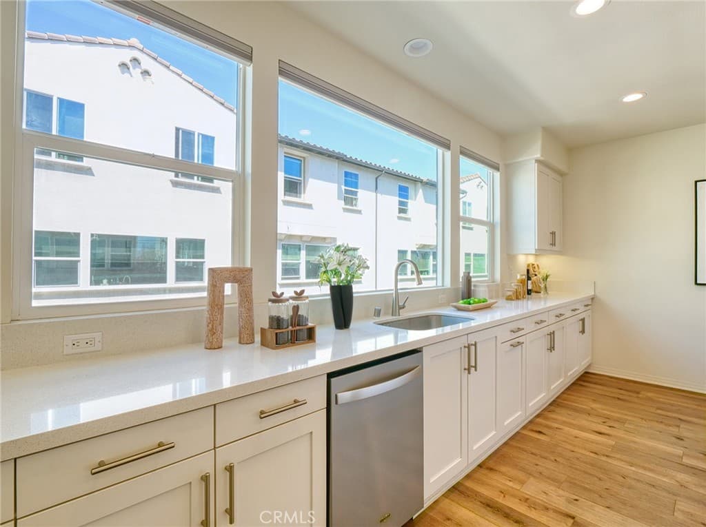 Condo at 3375 Lynd Avenue, Arcadia — photo 8 of 12