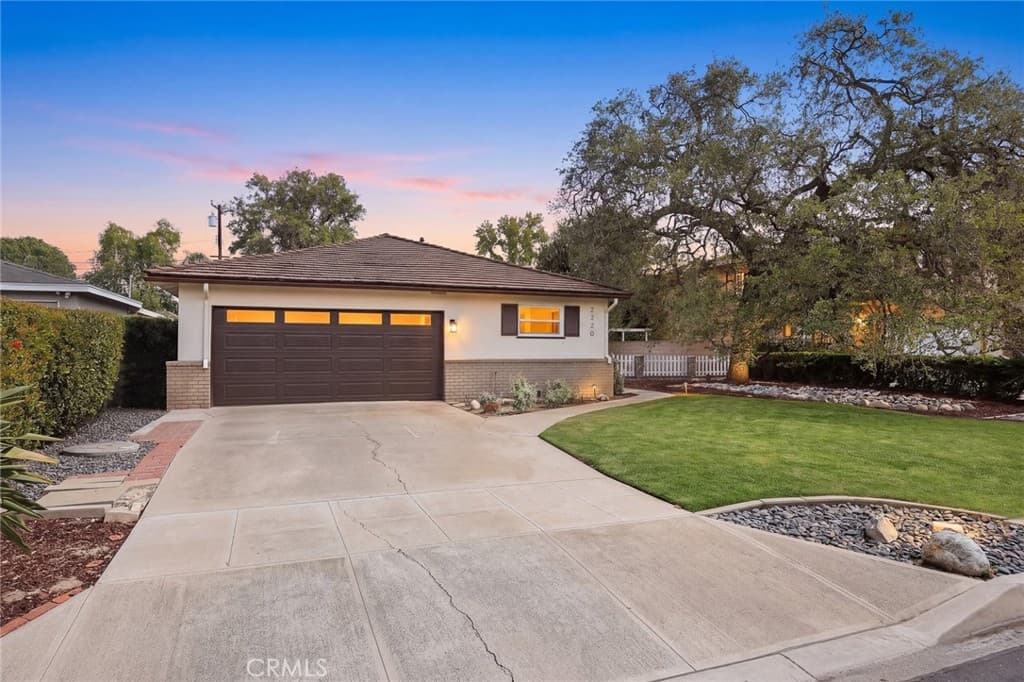 Home at 2320 Sewanee, Arcadia — photo 3 of 12