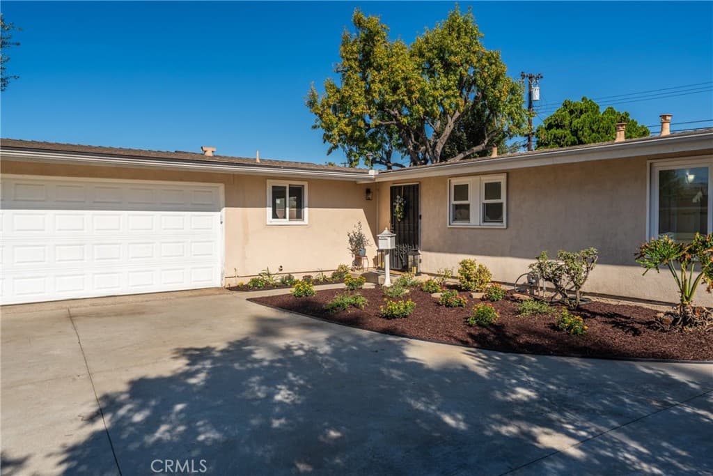 Home at 1049 E Walnut Creek Parkway, West Covina — photo 3 of 12