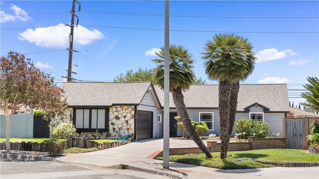 Home at 528 Essex, Glendora — photo 1 of 12