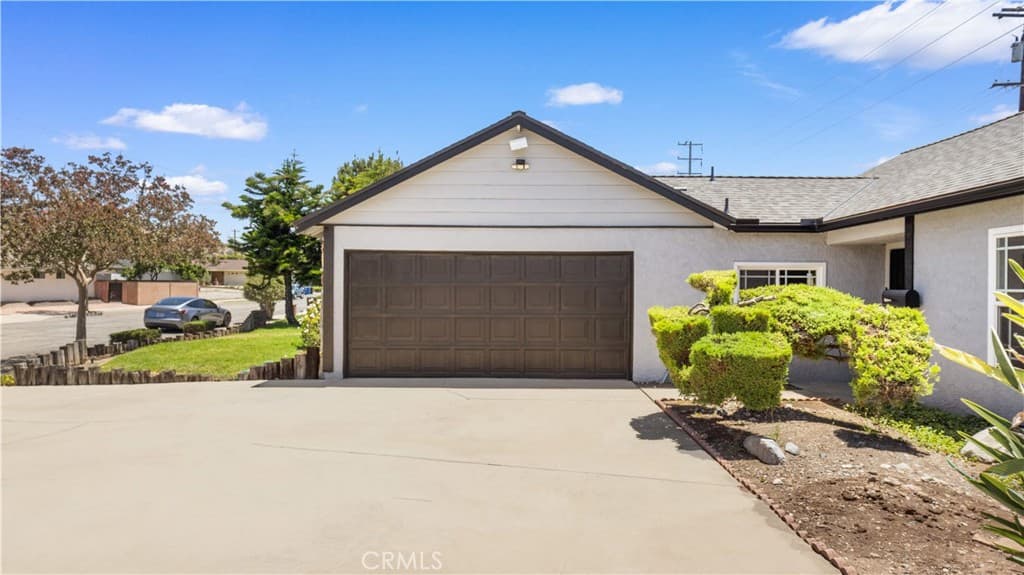 Home at 528 Essex, Glendora — photo 4 of 12