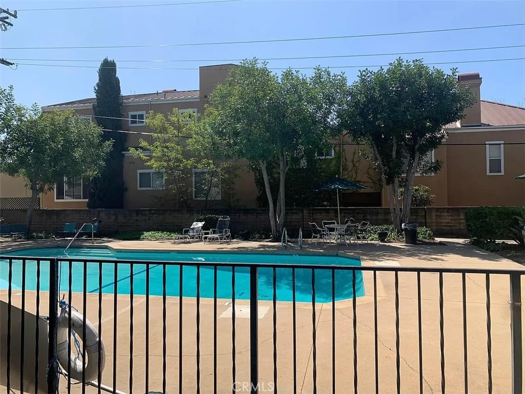 Condo at 620 W Huntington 213, Arcadia — photo 3 of 12