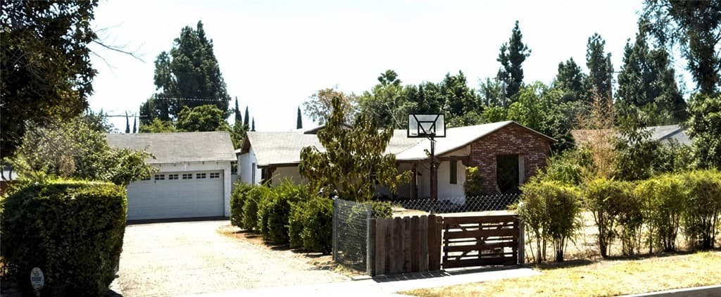 Home at 9928 Howland, Temple City — photo 1 of 12