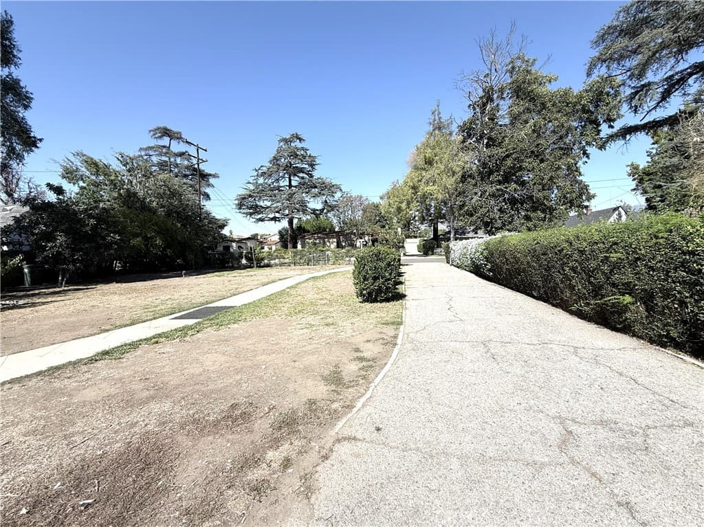 Home at 9928 Howland, Temple City — photo 4 of 12