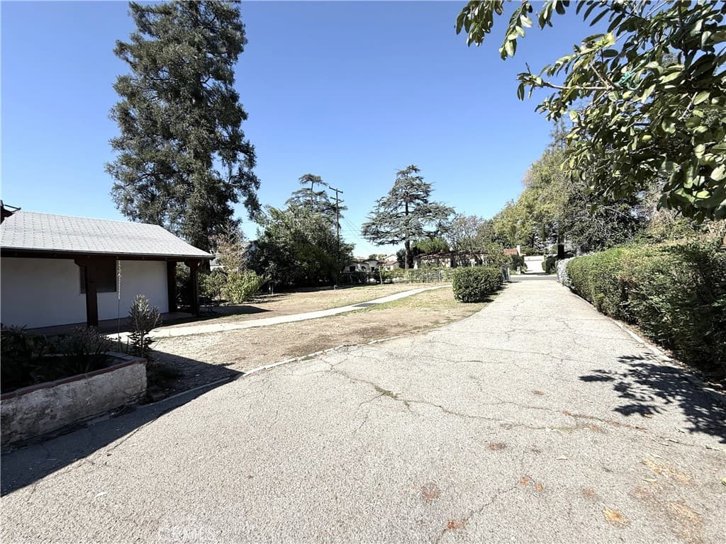 Home at 9928 Howland, Temple City — photo 5 of 12