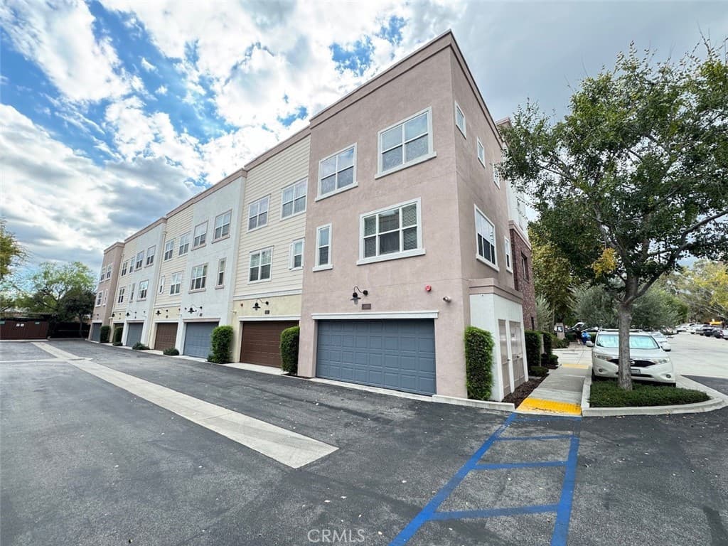 Condo at 150 E Commercial, San Dimas — photo 3 of 12