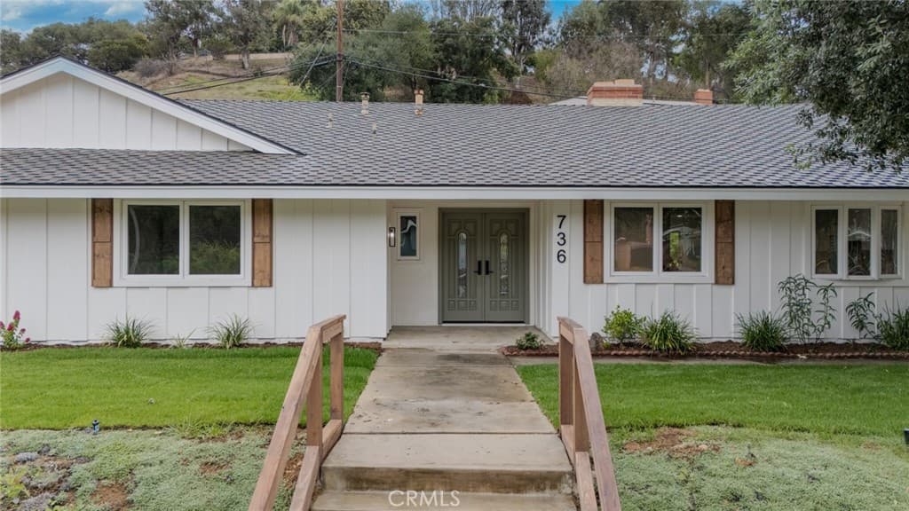 Home at 736 Hunters Trail, Glendora — photo 2 of 2
