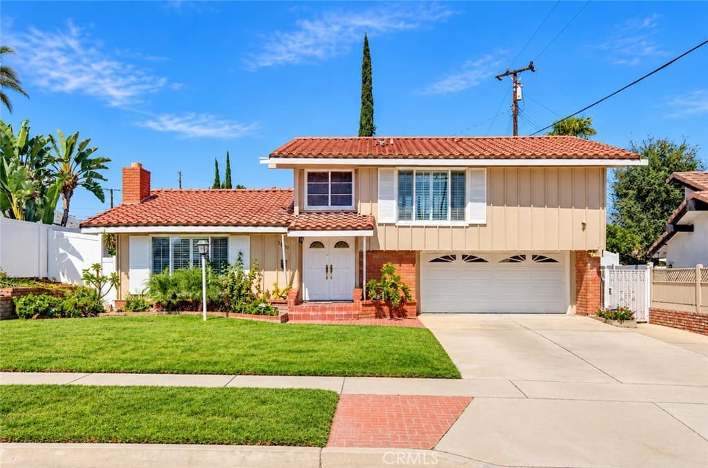 Home at 11233 Rockfield Drive, Arcadia — photo 1 of 12