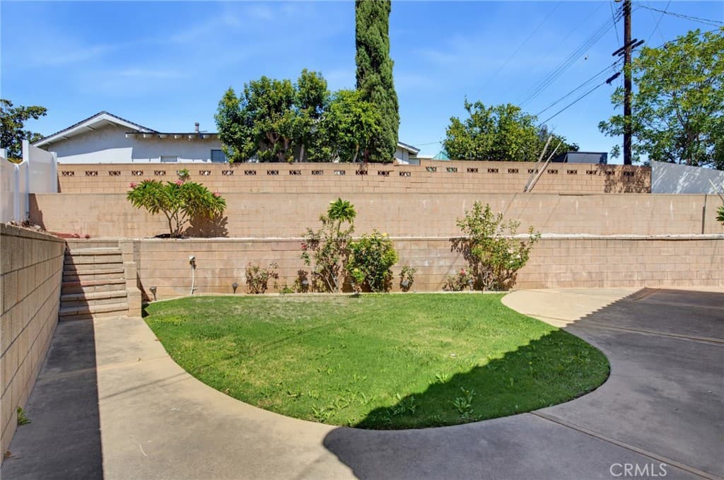 Home at 11233 Rockfield Drive, Arcadia — photo 3 of 12