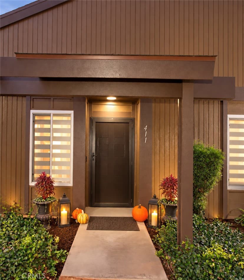Townhouse at 411 Heatherglen, San Dimas — photo 2 of 12