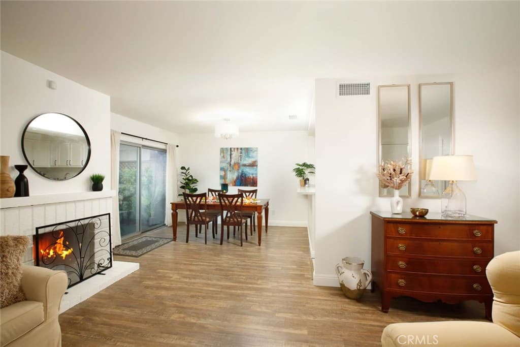 Townhouse at 411 Heatherglen, San Dimas — photo 4 of 12