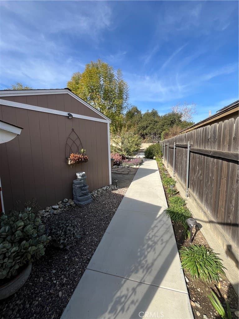 Home at 371 Guilford Avenue, Claremont — photo 2 of 12