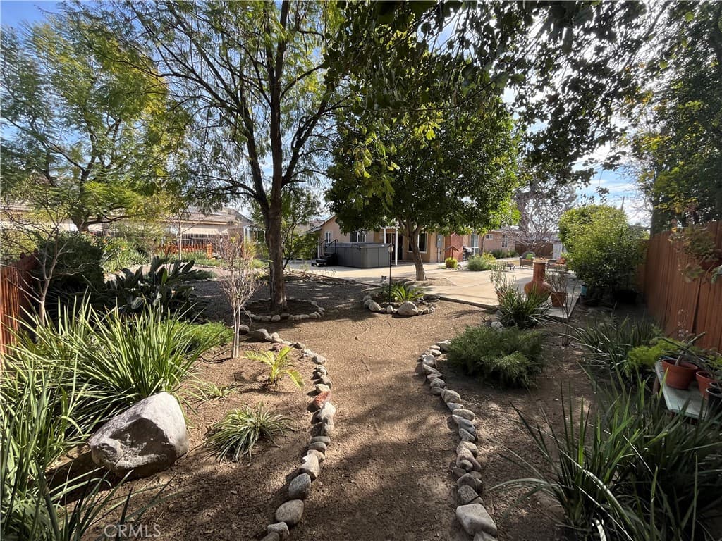 Home at 371 Guilford Avenue, Claremont — photo 10 of 12
