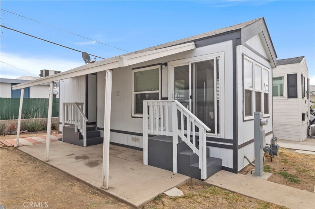 Home at 19548 E Cypress Street 03, Covina — photo 4 of 12