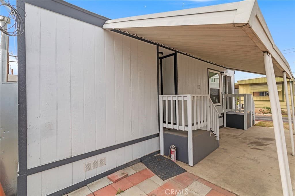 Home at 19548 E Cypress Street 03, Covina — photo 5 of 12