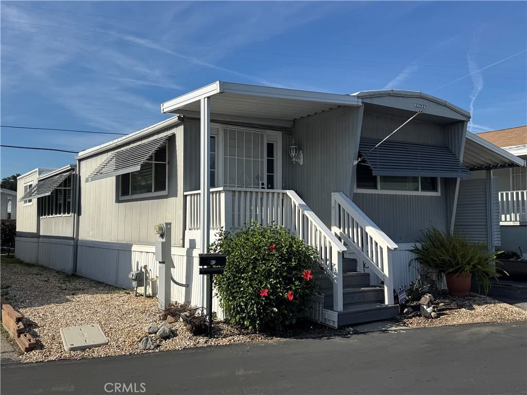 Home at 301 E Foothill 063, Pomona — photo 2 of 12